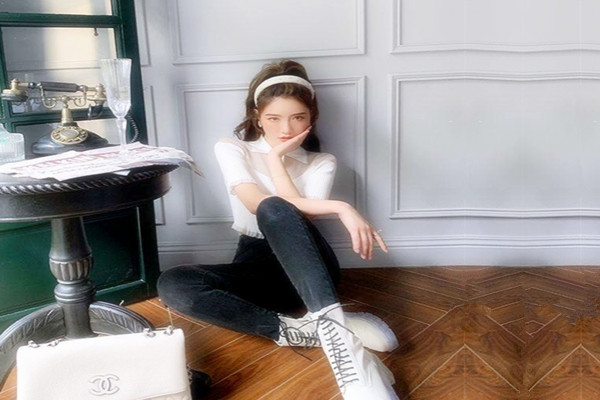 颇有几分姿色 小 少  妇 啪 啪 狂 插 白 臀 骚 穴 潜力大神值得关注